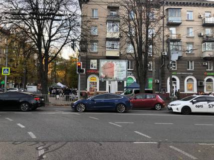 Скролер, Скрол A у Дніпро (Дніпропетровськ), 3.14х2.32  просп. О. Поля (Кірова) - вул. Незалежності (Титова), 13, магазин ЄВА, біля світлофора - 169148 Фото 1