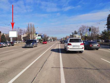 Беклайт B у Дніпро (Дніпропетровськ) t134B, вул. Набережна Перемоги, в районі буд. 30, в'їзд біля світлофору, рух в центр Фото 1