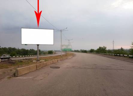 Билборд A в Каменское (Днепродзержинск), 6х3  Мостовий перехід через Дніпро, на розділовій смузі(2), рух з правого на лівий берег фото 1