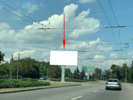 Бэклайт A в Днепр (Днепропетровск) t131A2,вул. Набережна Перемоги розділова смуга, біля лінії розвороту, рух у центр фото 1