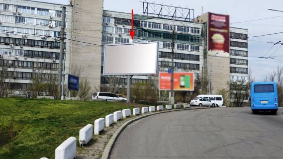 Призма A в Днепр (Днепропетровск) 008А1,вул. Січеславська Набережна (Наб. В.І. Леніна), на узбіччі при заїзді на Новий міст, біля ТРЦ МОСТ СІТІ - 168600 фото 1