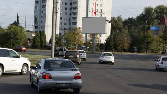 Бэклайт A в Днепр (Днепропетровск) 019А2,просп. Героїв, 2А (на розділовій смузі, перехрестя з вул. Набережна Перемоги) з центру фото 1
