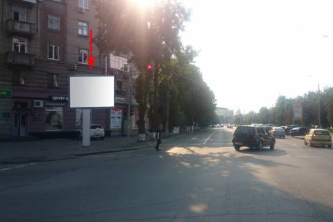 Скроллер A в Днепр (Днепропетровск) s051А1,вул. Січеславська Набережна (Наб. В. І. Леніна) - вул. Європейська (Миронова), біля світлофора - 169096 фото 1