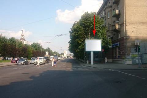 Скроллер A в Днепр (Днепропетровск) s052А3,вул. Січеславська Набережна (Наб. В. І. Леніна) - вул. В. Мономаха (Московська), напрям до Нового мосту, біля світлофора - 169105 фото 1