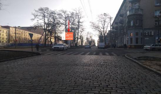 Билборд A в Днепр (Днепропетровск), 3.14х2.32  просп. Дмитра Яворницького (Карла Маркса) - вул. Володимира Мосаковського фото 1