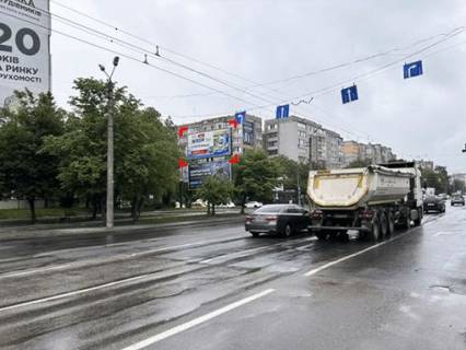 Билборд B в Ивано-Франковске вул. Івасюка, 28, зверху фото 1