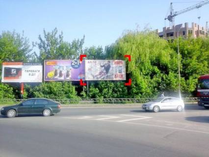 Билборд A в Львове вул. Шевченка – Набережна (на кільці), справа фото 1