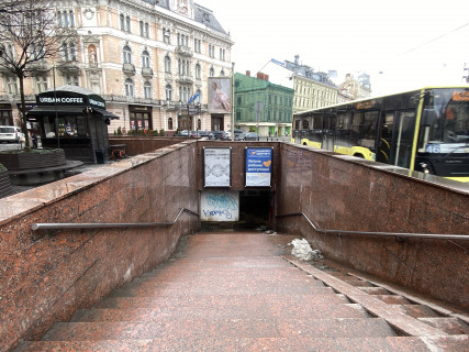 Ситилайт A в Львове пл. Галицька (підземний перехід до вул. Кн. Романа), місце 1 фото 1