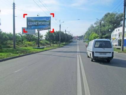Билборд B в Черновцах вул. Героїв Майдану (Червоноармійська), 113 (біля АЗС, до вул. Південнокільцевої) фото 1