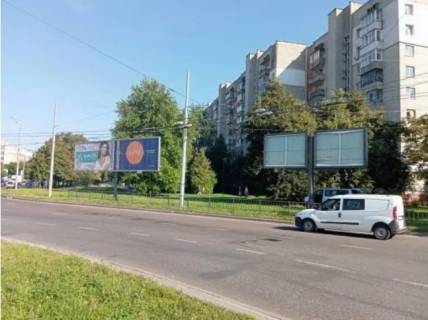Билборд A в Львове вул. Кульпарківська – В. Великого, справа, розмір 2,3 х 3,2 м скрол фото 1
