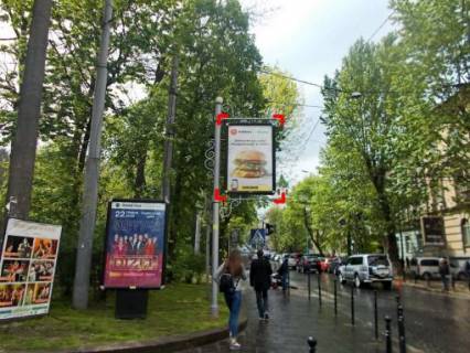 Ситилайт B в Львове вул. Листопадового Чину (біля парку ім. Івана Франка), місце 1 фото 1
