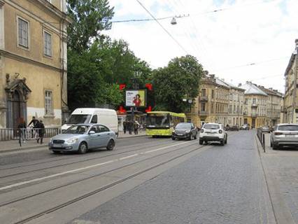 Бэклайт B в Львове вул. Личаківська – Чехова, розмір 2,3 х 3,2 м беклайт фото 1