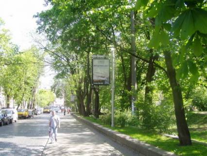 Ситилайт A в Львове вул. Листопадового Чину (біля парку ім. Івана Франка), місце 3 фото 1