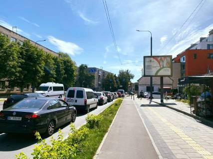 Бэклайт A в Львове вул. Шевченка, 77 (біля зупинки), розмір 2,3 х 3,2 м скролл фото 1