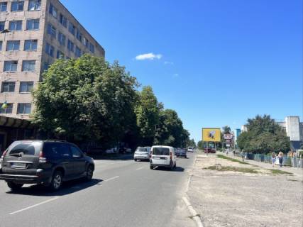 Беклайт A у Черкасах, 3x4  вул.Благовісна /  вул.Байди Вишневецкого Фото 1