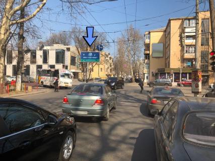 Билборд B в Одессе, 3x6x1  Шевченка пр. / Семінарська вул. / Пироговський пров., 8 фото 1