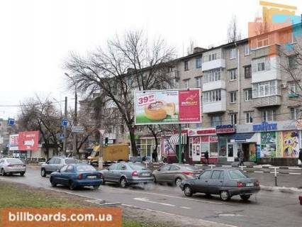 Призма A в Кременчуге, 3 х 6  Свободи просп. (кол. 60-річчя Жовтня), 55, перекр. с вул. Єднання України (кол. Маяковського), район ДК «КрАЗ» и ТЦ «Меркурий», направление в центр - 87218 фото 1