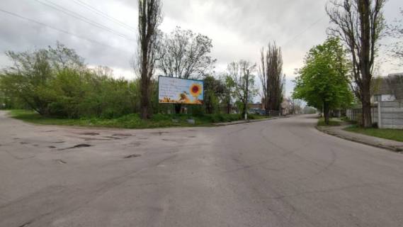 Billboard B in Kremenchuk, 3 х 6  st. Makarenka, rajon sadibi No 9 Photo 1