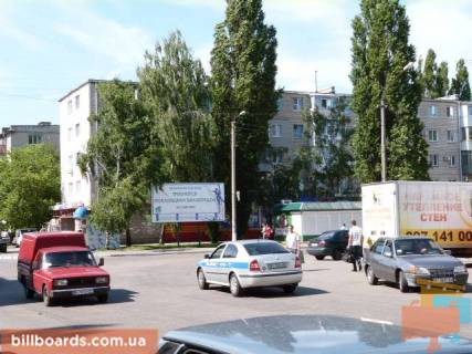 Білборд, Бігборд (Борд)  A у Кременчуці Театральна вул. (кол. Воровського), 35/6, перекр. с Покровська вул. (кол. Гагаріна), напротив автовокзала, направление в центр Фото 1