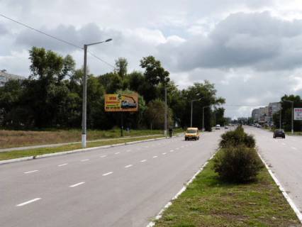 Билборд B в Горишние Плавни (Комсомольск), 3 х 6  проспект Героїв Дніпра, 78, р-н Центрального ринку фото 1