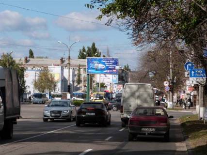 Призма B в Кременчуге, 3 х 6  Небесної Сотні вул. (кол. Пролетарська) 1а, район перехр. з вул. Миколаївською, біля супермаркетів «АТБ», «Комфі», «МаркетОпт» та Центрального ринку - 108924 фото 1