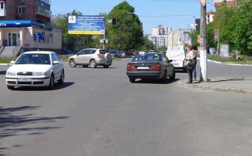 Билборд B в Бровары  бул.Незалежности,13/ул.Короленко (В)/ВТБ банк,Космо фото 1