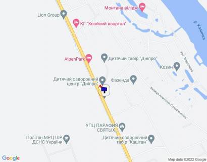 Билборд B в Козине Конча-Заспа, траса Р-01, км 32+000 ліво, навпроти автобусної зупинки, через 100м після повороту на вул. Лобановського, через 400м після готелю "AlpenPark", через 750м після котеджного містечка "Хвойний Квартал", за 150м до повороту на с. П'ятихатки схема