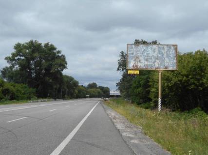 Білборд, Бігборд (Борд)  A на трасах Київської області Харківська траса, траса М-03 "Київ-Харків", км 44+050 ліво, через 600м після розв'язки з автошляхом Р03 та АЗС Brent Oil, через 900м після АЗС UPG, через 1.1км після автобусної зупинки та АЗС ОККО Фото 1