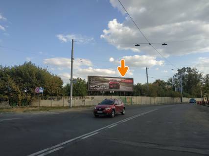 Билборд B в Харькове, 6х3х1  Першого Травня м-н - Іподром (із центру правий) (Б) фото 1