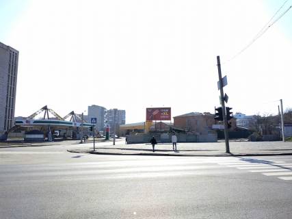 Билборд A в Харькове, 6х3х1  Мар'їнська вул., 1 - Нетіченська набережна (із центру) (А) фото 1