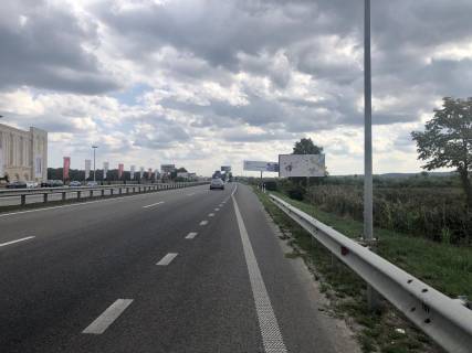 Билборд A в Подгорцах, 6*3  траса Київ-Знам'янка, км 24+250 (праворуч), 6км 250м від КПП Києва, біля ТЦ «Аракс», в напрямку з Києва фото 1