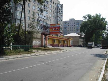 Билборд B в Ирпене, 3*4  вул. Соборна, через дорогу від Центального будинку культури фото 1