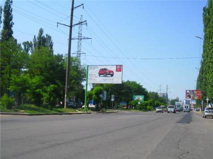 Білборд, Бігборд (Борд)  B у Миколаєві, 3х6  вул. Космонавтів - в'їзд в будринок Фото 1