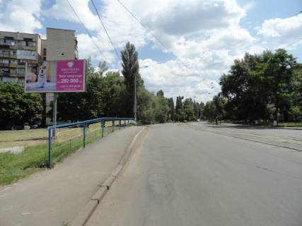 Билборд B в Киеве, 3х6  ул.Пражская/ул.Азербайджанская, на разделителе фото 1