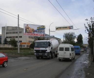 Билборд B в Черновцах ул.Хотинська, 41 в Караван, Панорама, Технополис, Комфи фото 1