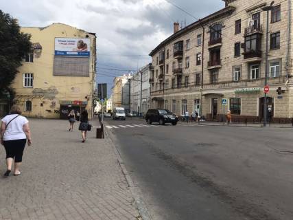 Призма A в Черновцах ул.Университеська, 8 нижний, центр около Фокстрот - 291517 фото 1