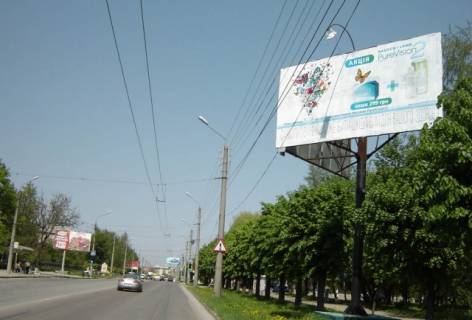 Билборд A в Черновцах, 3х6  вул. Героїв Майдану (Червоноармійська), 101 фото 1