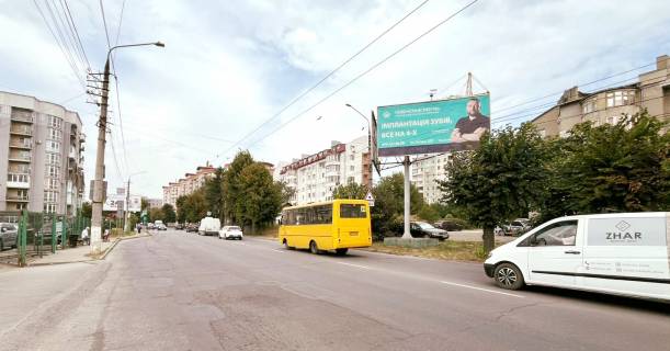 Білборд, Бігборд (Борд)  A у Чернівцях, 3х6  вул.Руська, 235 в центр Фото 3