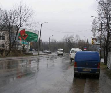 Білборд, Бігборд (Борд)  B у Чернівцях ул.Галицький шлях, напр.Вельшини въезд, в Метро, центр Фото 1