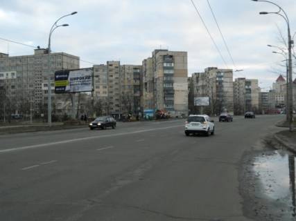 Білборд, Бігборд (Борд)  B у Києві, 3х6  просп. Володимира Івасюка (Героїв Сталінграда) 42 (магазин "Сільпо") Фото 1