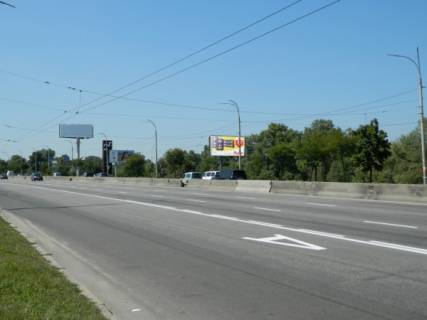 Призма A в Киеве, 3х6  просп. Романа Шухевича (Генерала Ватутіна) напроти ТРЦ "Скай Молл", маг. "АШАН" в напр. просп. Степана Бандери (Московський) - 189560 фото 1