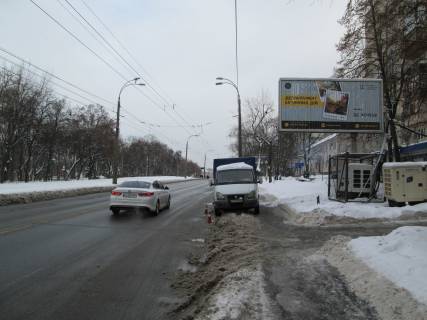 Призма A в Киеве, 3х6  вул. Кирилівська (Фрунзе), 115/2 - маг. "АТБ", в напр. стадіону "Спартак" - 114300 фото 2