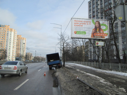 Призма A в Киеве, 3х6  просп. Гузара Любомира (Комарова), 19, в центр  (напроти ЖК "Сучасний Квартал") - 297727 фото 1