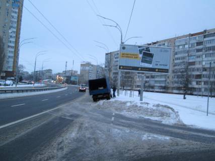 Призма A в Киеве, 3х6  просп. Івасюка Володимира (Героїв Сталінграда), 42 (магазин "Сільпо") - 189536 фото 2