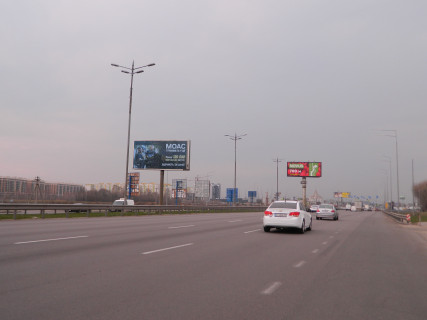 Призма A в Киеве, 3х6  вул.В.Кільцева поворот на Жуляни/ав-н Scania-Volvo на розподілювачі в напр. просп. Берестейський (Перемоги) - 294610 фото 2