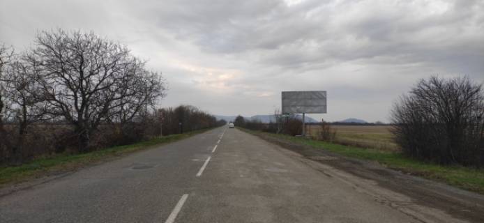 Billboard A in Beregovo meza rajoniv, vizd v storonu s. Vilok Photo 1