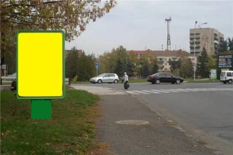 Ситилайт B в Ужгороде, 1.2x1.8  Слов'янська набережна, біля гот.Ужгород, ресторану Венеція, в сторону транспортного мосту фото 1