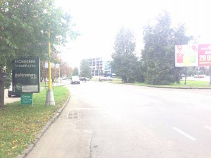 Сiтiлайт B у Ужгороді м.Ужгород вул. Івана Чендея (Льва Толстого) біля банків БМБ, Автозаз, Фінансова ініціатива, дитячого майданчика Рошен, в сторону гот.Ужгород Фото 1