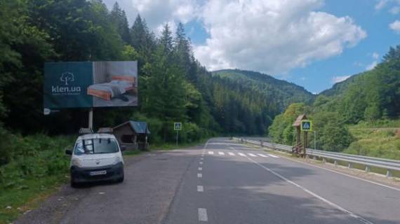 Билборд B в Ясине, 6x3  смт.Ясіня, вїзд в місто, в сторону м.Ів.Франківськ фото 1