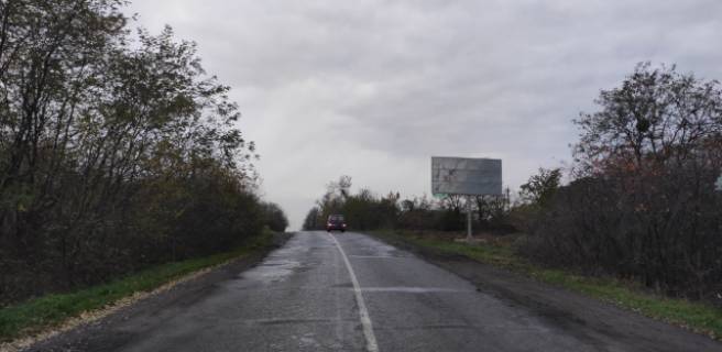 Billboard A in Beregovo st. Muziivs'ka,viizd z mista Photo 1